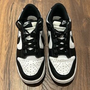 Nike dunk low “pandas”
Size youth 6.5Y